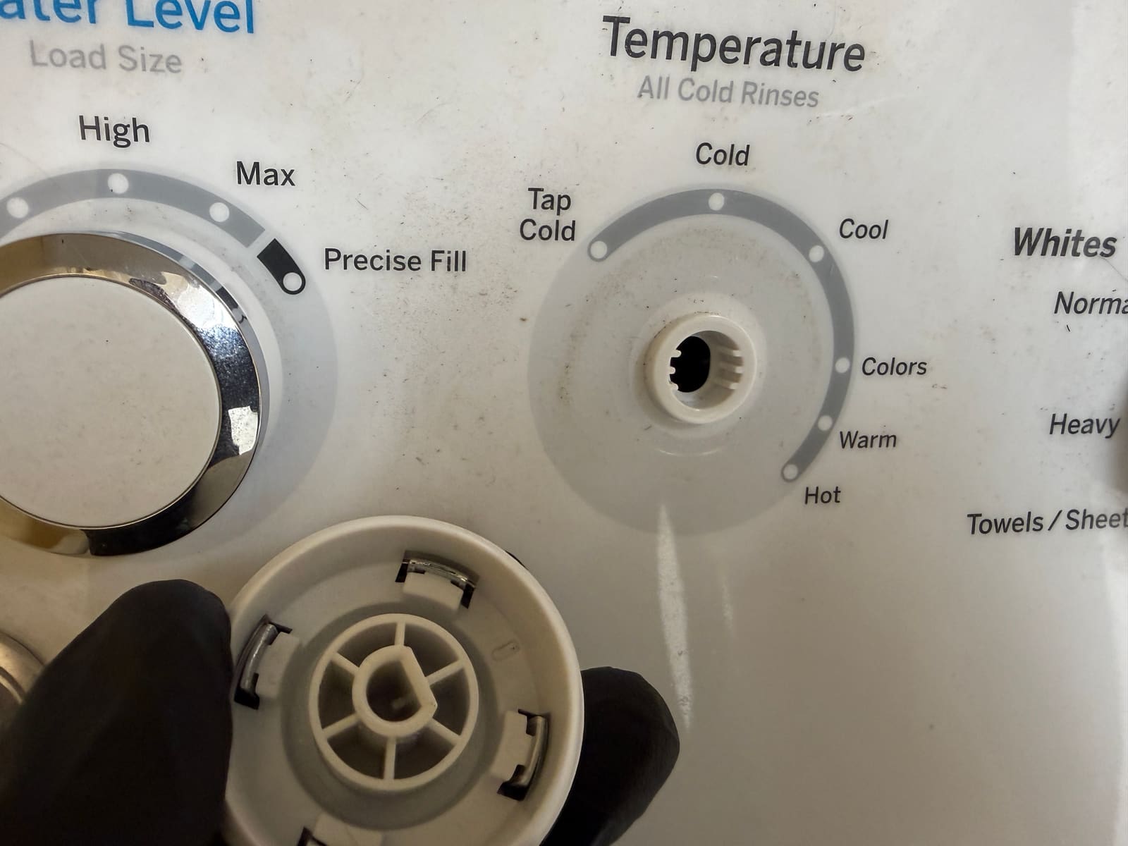 Temperature knob removed from the GE washer control panel