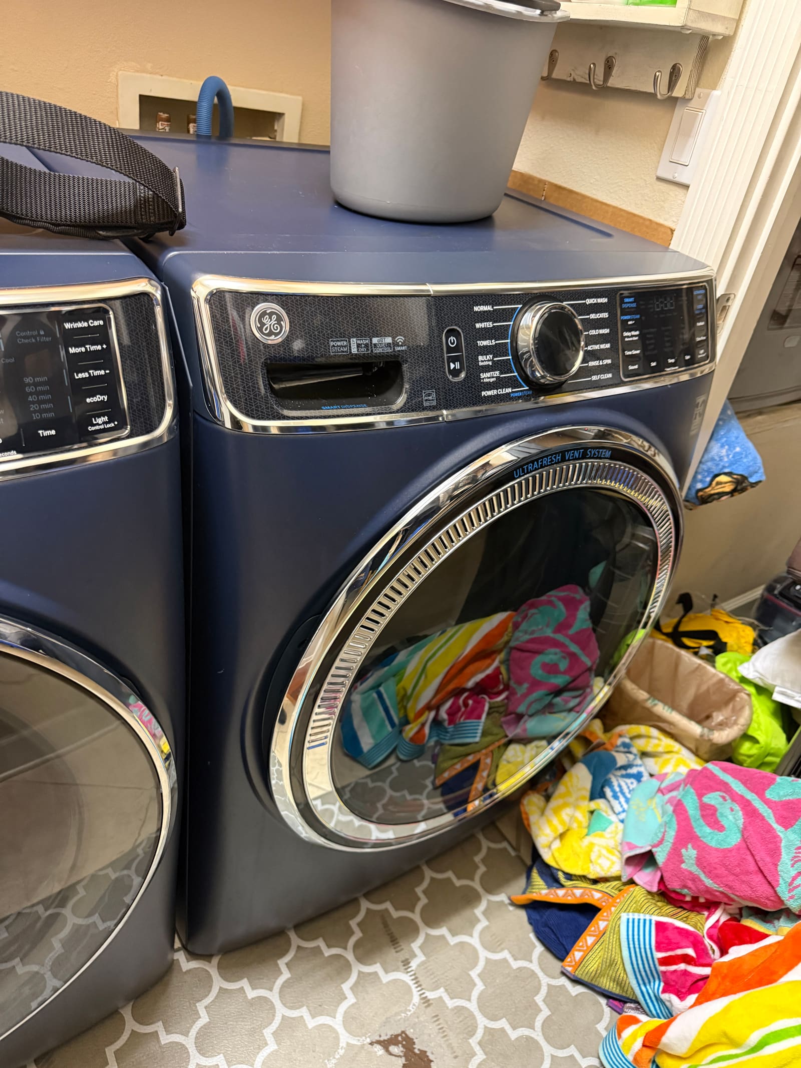 LG front-load washer and dryer set in the East Lake Woodlands neighborhood of Palm Harbor