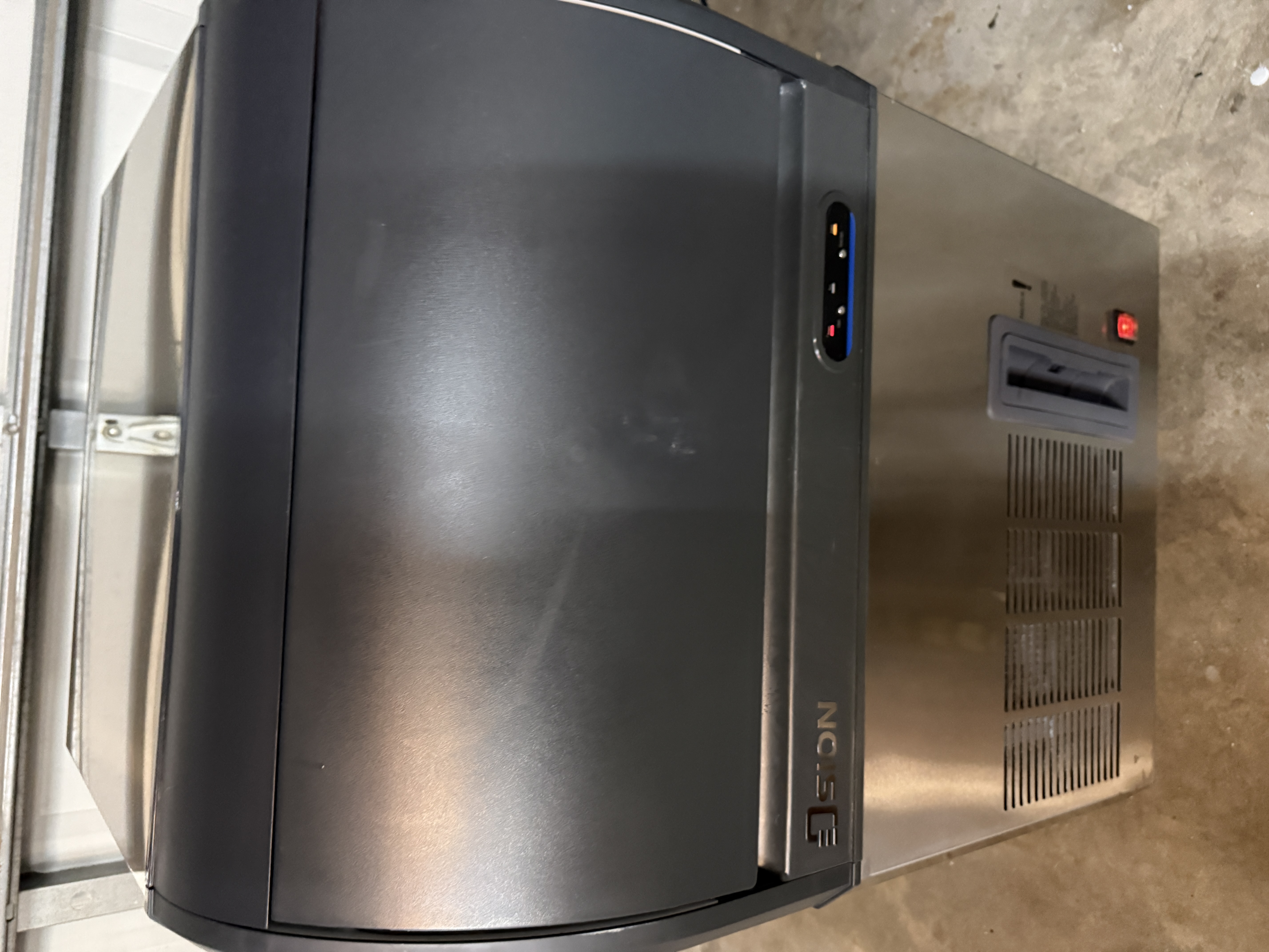 Sion OCU-130 commercial icemaker in a Palm Harbor garage