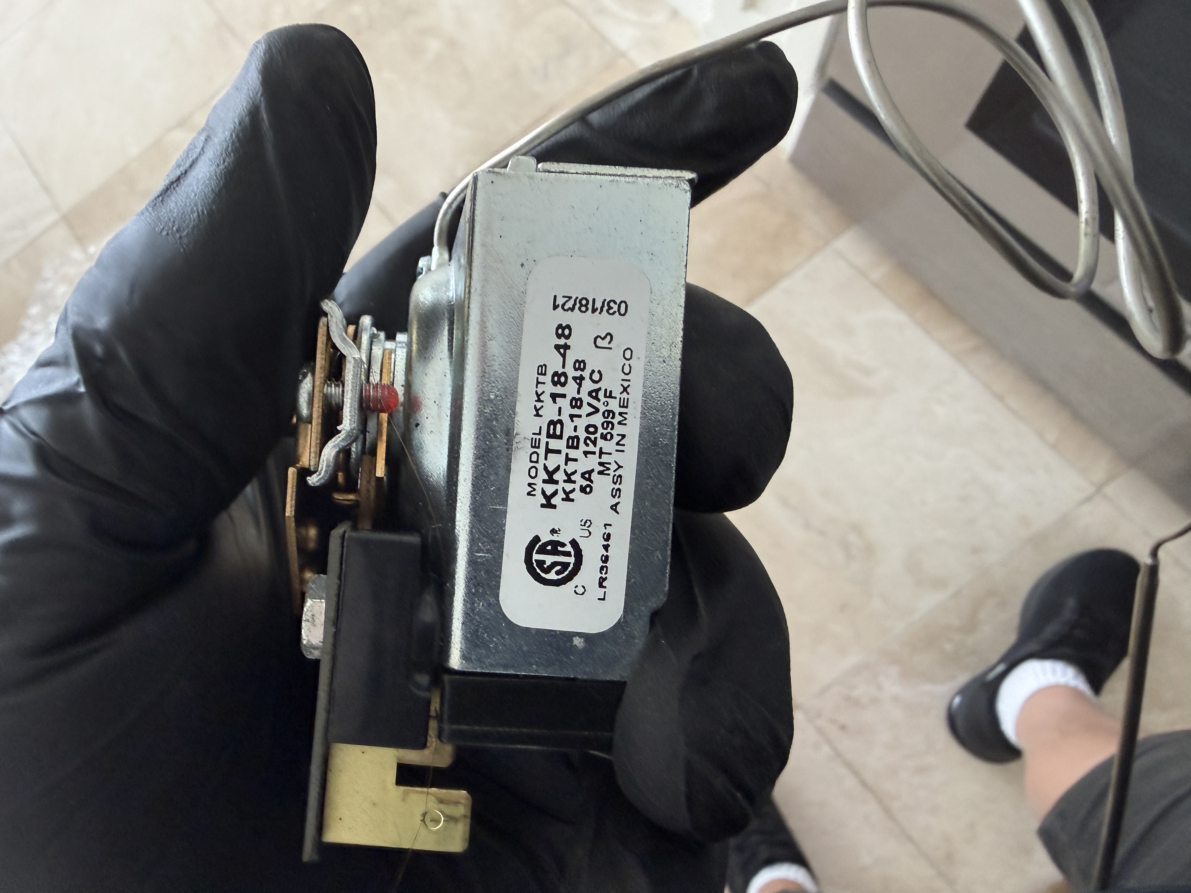 Oven thermostat removed from the THOR range, model KKTB-18-48